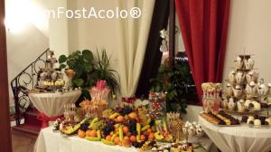 [P22] Colțul de fructe și prăjituri din a doua seară festivă.  » foto by Aurici
 - 
<span class="allrVoted glyphicon glyphicon-heart hidden" id="av706771"></span>
<a class="m-l-10 hidden" id="sv706771" onclick="voting_Foto_DelVot(,706771,5210)" role="button">șterge vot <span class="glyphicon glyphicon-remove"></span></a>
<a id="v9706771" class=" c-red"  onclick="voting_Foto_SetVot(706771)" role="button"><span class="glyphicon glyphicon-heart-empty"></span> <b>LIKE</b> = Votează poza</a> <img class="hidden"  id="f706771W9" src="/imagini/loader.gif" border="0" /><span class="AjErrMes hidden" id="e706771ErM"></span>