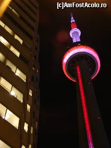 [P11] CN Tower , noaptea . E de inteles de ce fotografiile facute noaptea de sus sunt greu de facut . » foto by must-see*
 - 
<span class="allrVoted glyphicon glyphicon-heart hidden" id="av58901"></span>
<a class="m-l-10 hidden" id="sv58901" onclick="voting_Foto_DelVot(,58901,5244)" role="button">șterge vot <span class="glyphicon glyphicon-remove"></span></a>
<a id="v958901" class=" c-red"  onclick="voting_Foto_SetVot(58901)" role="button"><span class="glyphicon glyphicon-heart-empty"></span> <b>LIKE</b> = Votează poza</a> <img class="hidden"  id="f58901W9" src="/imagini/loader.gif" border="0" /><span class="AjErrMes hidden" id="e58901ErM"></span>