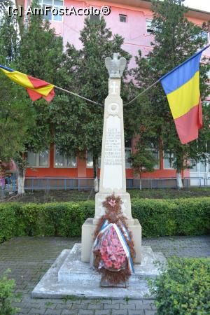 [P10] Unirea-monumentul eroilor » foto by AZE
 - 
<span class="allrVoted glyphicon glyphicon-heart hidden" id="av1012432"></span>
<a class="m-l-10 hidden" id="sv1012432" onclick="voting_Foto_DelVot(,1012432,5247)" role="button">șterge vot <span class="glyphicon glyphicon-remove"></span></a>
<a id="v91012432" class=" c-red"  onclick="voting_Foto_SetVot(1012432)" role="button"><span class="glyphicon glyphicon-heart-empty"></span> <b>LIKE</b> = Votează poza</a> <img class="hidden"  id="f1012432W9" src="/imagini/loader.gif" border="0" /><span class="AjErrMes hidden" id="e1012432ErM"></span>