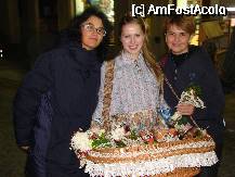 [P12] Vanzatoarea de flori avea mare succes . Nu numai in afaceri . » foto by must-see*
 - 
<span class="allrVoted glyphicon glyphicon-heart hidden" id="av59049"></span>
<a class="m-l-10 hidden" id="sv59049" onclick="voting_Foto_DelVot(,59049,5250)" role="button">șterge vot <span class="glyphicon glyphicon-remove"></span></a>
<a id="v959049" class=" c-red"  onclick="voting_Foto_SetVot(59049)" role="button"><span class="glyphicon glyphicon-heart-empty"></span> <b>LIKE</b> = Votează poza</a> <img class="hidden"  id="f59049W9" src="/imagini/loader.gif" border="0" /><span class="AjErrMes hidden" id="e59049ErM"></span>