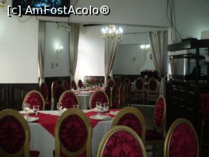 [P06] Salonul din restaurant » foto by Mihai18
 - 
<span class="allrVoted glyphicon glyphicon-heart hidden" id="av857878"></span>
<a class="m-l-10 hidden" id="sv857878" onclick="voting_Foto_DelVot(,857878,5266)" role="button">șterge vot <span class="glyphicon glyphicon-remove"></span></a>
<a id="v9857878" class=" c-red"  onclick="voting_Foto_SetVot(857878)" role="button"><span class="glyphicon glyphicon-heart-empty"></span> <b>LIKE</b> = Votează poza</a> <img class="hidden"  id="f857878W9" src="/imagini/loader.gif" border="0" /><span class="AjErrMes hidden" id="e857878ErM"></span>