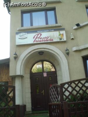[P01] Intrarea în rest. Trattoria Prestij » foto by Mihai18
 - 
<span class="allrVoted glyphicon glyphicon-heart hidden" id="av967345"></span>
<a class="m-l-10 hidden" id="sv967345" onclick="voting_Foto_DelVot(,967345,5266)" role="button">șterge vot <span class="glyphicon glyphicon-remove"></span></a>
<a id="v9967345" class=" c-red"  onclick="voting_Foto_SetVot(967345)" role="button"><span class="glyphicon glyphicon-heart-empty"></span> <b>LIKE</b> = Votează poza</a> <img class="hidden"  id="f967345W9" src="/imagini/loader.gif" border="0" /><span class="AjErrMes hidden" id="e967345ErM"></span>