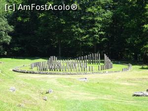 [P10] „Vedeta” sitului arheologic: templul mare circular - Sarmizegetusa Regia.  » foto by tata123 🔱
 - 
<span class="allrVoted glyphicon glyphicon-heart hidden" id="av1107723"></span>
<a class="m-l-10 hidden" id="sv1107723" onclick="voting_Foto_DelVot(,1107723,5311)" role="button">șterge vot <span class="glyphicon glyphicon-remove"></span></a>
<a id="v91107723" class=" c-red"  onclick="voting_Foto_SetVot(1107723)" role="button"><span class="glyphicon glyphicon-heart-empty"></span> <b>LIKE</b> = Votează poza</a> <img class="hidden"  id="f1107723W9" src="/imagini/loader.gif" border="0" /><span class="AjErrMes hidden" id="e1107723ErM"></span>
