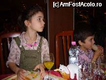 [P08] Copii la masa de seara in restaurantul hotelului » foto by relu17*
 - 
<span class="allrVoted glyphicon glyphicon-heart hidden" id="av62548"></span>
<a class="m-l-10 hidden" id="sv62548" onclick="voting_Foto_DelVot(,62548,5351)" role="button">șterge vot <span class="glyphicon glyphicon-remove"></span></a>
<a id="v962548" class=" c-red"  onclick="voting_Foto_SetVot(62548)" role="button"><span class="glyphicon glyphicon-heart-empty"></span> <b>LIKE</b> = Votează poza</a> <img class="hidden"  id="f62548W9" src="/imagini/loader.gif" border="0" /><span class="AjErrMes hidden" id="e62548ErM"></span>