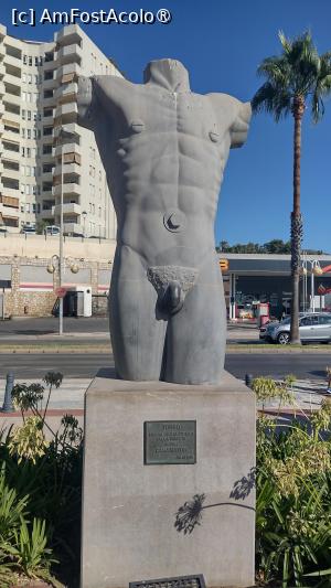[P26] Monumentul intitulat ,,Torso”, opera sculptorului Jose Casamayor, aflat în apropiere de Castillo El Bil-Bil. » foto by ovidiuyepi
 - 
<span class="allrVoted glyphicon glyphicon-heart hidden" id="av1536322"></span>
<a class="m-l-10 hidden" id="sv1536322" onclick="voting_Foto_DelVot(,1536322,5385)" role="button">șterge vot <span class="glyphicon glyphicon-remove"></span></a>
<a id="v91536322" class=" c-red"  onclick="voting_Foto_SetVot(1536322)" role="button"><span class="glyphicon glyphicon-heart-empty"></span> <b>LIKE</b> = Votează poza</a> <img class="hidden"  id="f1536322W9" src="/imagini/loader.gif" border="0" /><span class="AjErrMes hidden" id="e1536322ErM"></span>
