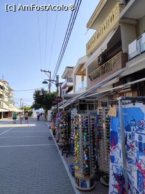 [P13] Strada pietonala din centrul localitatii Nea Kallikratia » foto by ilee
 - 
<span class="allrVoted glyphicon glyphicon-heart hidden" id="av1499358"></span>
<a class="m-l-10 hidden" id="sv1499358" onclick="voting_Foto_DelVot(,1499358,5388)" role="button">șterge vot <span class="glyphicon glyphicon-remove"></span></a>
<a id="v91499358" class=" c-red"  onclick="voting_Foto_SetVot(1499358)" role="button"><span class="glyphicon glyphicon-heart-empty"></span> <b>LIKE</b> = Votează poza</a> <img class="hidden"  id="f1499358W9" src="/imagini/loader.gif" border="0" /><span class="AjErrMes hidden" id="e1499358ErM"></span>