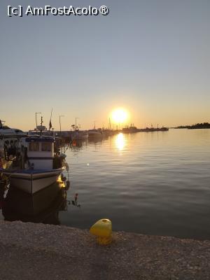 [P35] Apus de soare in portul din Nea Kallikratia » foto by ilee
 - 
<span class="allrVoted glyphicon glyphicon-heart hidden" id="av1499380"></span>
<a class="m-l-10 hidden" id="sv1499380" onclick="voting_Foto_DelVot(,1499380,5388)" role="button">șterge vot <span class="glyphicon glyphicon-remove"></span></a>
<a id="v91499380" class=" c-red"  onclick="voting_Foto_SetVot(1499380)" role="button"><span class="glyphicon glyphicon-heart-empty"></span> <b>LIKE</b> = Votează poza</a> <img class="hidden"  id="f1499380W9" src="/imagini/loader.gif" border="0" /><span class="AjErrMes hidden" id="e1499380ErM"></span>