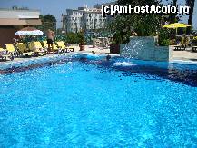 [P06] Piscina mare » foto by TWeetY81
 - 
<span class="allrVoted glyphicon glyphicon-heart hidden" id="av455370"></span>
<a class="m-l-10 hidden" id="sv455370" onclick="voting_Foto_DelVot(,455370,5399)" role="button">șterge vot <span class="glyphicon glyphicon-remove"></span></a>
<a id="v9455370" class=" c-red"  onclick="voting_Foto_SetVot(455370)" role="button"><span class="glyphicon glyphicon-heart-empty"></span> <b>LIKE</b> = Votează poza</a> <img class="hidden"  id="f455370W9" src="/imagini/loader.gif" border="0" /><span class="AjErrMes hidden" id="e455370ErM"></span>
