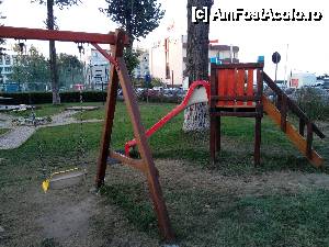 [P04] Loc de joaca copii, in fundal cos de baschet si masa de ping-pong » foto by mihai7332
 - 
<span class="allrVoted glyphicon glyphicon-heart hidden" id="av453789"></span>
<a class="m-l-10 hidden" id="sv453789" onclick="voting_Foto_DelVot(,453789,5399)" role="button">șterge vot <span class="glyphicon glyphicon-remove"></span></a>
<a id="v9453789" class=" c-red"  onclick="voting_Foto_SetVot(453789)" role="button"><span class="glyphicon glyphicon-heart-empty"></span> <b>LIKE</b> = Votează poza</a> <img class="hidden"  id="f453789W9" src="/imagini/loader.gif" border="0" /><span class="AjErrMes hidden" id="e453789ErM"></span>