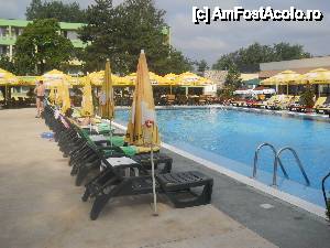 [P04] H. Dorna Mamaia - piscina adulti.  » foto by gigiv
 - 
<span class="allrVoted glyphicon glyphicon-heart hidden" id="av437938"></span>
<a class="m-l-10 hidden" id="sv437938" onclick="voting_Foto_DelVot(,437938,5399)" role="button">șterge vot <span class="glyphicon glyphicon-remove"></span></a>
<a id="v9437938" class=" c-red"  onclick="voting_Foto_SetVot(437938)" role="button"><span class="glyphicon glyphicon-heart-empty"></span> <b>LIKE</b> = Votează poza</a> <img class="hidden"  id="f437938W9" src="/imagini/loader.gif" border="0" /><span class="AjErrMes hidden" id="e437938ErM"></span>