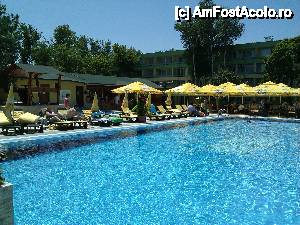[P03] Piscina mare » foto by mirceacra
 - 
<span class="allrVoted glyphicon glyphicon-heart hidden" id="av434371"></span>
<a class="m-l-10 hidden" id="sv434371" onclick="voting_Foto_DelVot(,434371,5399)" role="button">șterge vot <span class="glyphicon glyphicon-remove"></span></a>
<a id="v9434371" class=" c-red"  onclick="voting_Foto_SetVot(434371)" role="button"><span class="glyphicon glyphicon-heart-empty"></span> <b>LIKE</b> = Votează poza</a> <img class="hidden"  id="f434371W9" src="/imagini/loader.gif" border="0" /><span class="AjErrMes hidden" id="e434371ErM"></span>