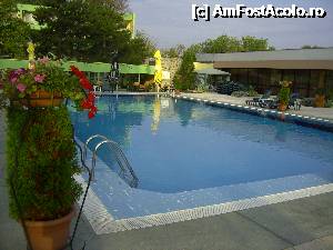 [P13] Hotel Dorna, Mamaia » foto by krondia*
 - 
<span class="allrVoted glyphicon glyphicon-heart hidden" id="av369958"></span>
<a class="m-l-10 hidden" id="sv369958" onclick="voting_Foto_DelVot(,369958,5399)" role="button">șterge vot <span class="glyphicon glyphicon-remove"></span></a>
<a id="v9369958" class=" c-red"  onclick="voting_Foto_SetVot(369958)" role="button"><span class="glyphicon glyphicon-heart-empty"></span> <b>LIKE</b> = Votează poza</a> <img class="hidden"  id="f369958W9" src="/imagini/loader.gif" border="0" /><span class="AjErrMes hidden" id="e369958ErM"></span>