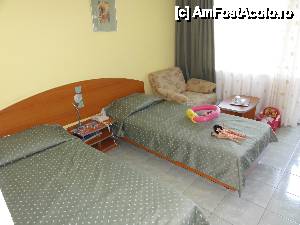 [P02] Camera de hotel » foto by calim
 - 
<span class="allrVoted glyphicon glyphicon-heart hidden" id="av446899"></span>
<a class="m-l-10 hidden" id="sv446899" onclick="voting_Foto_DelVot(,446899,5399)" role="button">șterge vot <span class="glyphicon glyphicon-remove"></span></a>
<a id="v9446899" class=" c-red"  onclick="voting_Foto_SetVot(446899)" role="button"><span class="glyphicon glyphicon-heart-empty"></span> <b>LIKE</b> = Votează poza</a> <img class="hidden"  id="f446899W9" src="/imagini/loader.gif" border="0" /><span class="AjErrMes hidden" id="e446899ErM"></span>