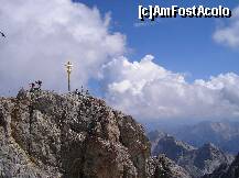 [P22] Crucea aurită de pe vârful Zugspitze - 2962m. » foto by doina_c24
 - 
<span class="allrVoted glyphicon glyphicon-heart hidden" id="av283638"></span>
<a class="m-l-10 hidden" id="sv283638" onclick="voting_Foto_DelVot(,283638,5408)" role="button">șterge vot <span class="glyphicon glyphicon-remove"></span></a>
<a id="v9283638" class=" c-red"  onclick="voting_Foto_SetVot(283638)" role="button"><span class="glyphicon glyphicon-heart-empty"></span> <b>LIKE</b> = Votează poza</a> <img class="hidden"  id="f283638W9" src="/imagini/loader.gif" border="0" /><span class="AjErrMes hidden" id="e283638ErM"></span>