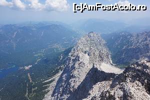 [P01] În tonuri de albastru (vedere de pe Zugspitze)  » foto by GIN2015*
 - 
<span class="allrVoted glyphicon glyphicon-heart hidden" id="av647463"></span>
<a class="m-l-10 hidden" id="sv647463" onclick="voting_Foto_DelVot(,647463,5408)" role="button">șterge vot <span class="glyphicon glyphicon-remove"></span></a>
<a id="v9647463" class=" c-red"  onclick="voting_Foto_SetVot(647463)" role="button"><span class="glyphicon glyphicon-heart-empty"></span> <b>LIKE</b> = Votează poza</a> <img class="hidden"  id="f647463W9" src="/imagini/loader.gif" border="0" /><span class="AjErrMes hidden" id="e647463ErM"></span>