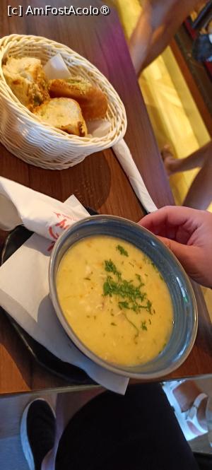 [P09] Supa de pui și pâinicile. » foto by tata123 🔱
 - 
<span class="allrVoted glyphicon glyphicon-heart hidden" id="av1497661"></span>
<a class="m-l-10 hidden" id="sv1497661" onclick="voting_Foto_DelVot(,1497661,5424)" role="button">șterge vot <span class="glyphicon glyphicon-remove"></span></a>
<a id="v91497661" class=" c-red"  onclick="voting_Foto_SetVot(1497661)" role="button"><span class="glyphicon glyphicon-heart-empty"></span> <b>LIKE</b> = Votează poza</a> <img class="hidden"  id="f1497661W9" src="/imagini/loader.gif" border="0" /><span class="AjErrMes hidden" id="e1497661ErM"></span>