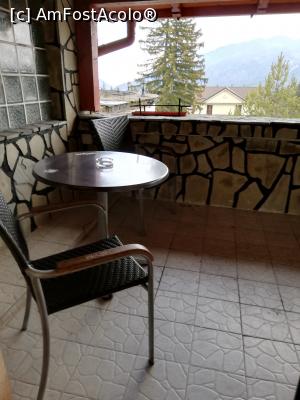 [P06] In balcon la hotel » foto by Nicu
 - 
<span class="allrVoted glyphicon glyphicon-heart hidden" id="av1241749"></span>
<a class="m-l-10 hidden" id="sv1241749" onclick="voting_Foto_DelVot(,1241749,5504)" role="button">șterge vot <span class="glyphicon glyphicon-remove"></span></a>
<a id="v91241749" class=" c-red"  onclick="voting_Foto_SetVot(1241749)" role="button"><span class="glyphicon glyphicon-heart-empty"></span> <b>LIKE</b> = Votează poza</a> <img class="hidden"  id="f1241749W9" src="/imagini/loader.gif" border="0" /><span class="AjErrMes hidden" id="e1241749ErM"></span>