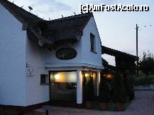 [P19] O intrare la cazarea imediat in spatele restaurantului » foto by dananecula*
 - 
<span class="allrVoted glyphicon glyphicon-heart hidden" id="av159986"></span>
<a class="m-l-10 hidden" id="sv159986" onclick="voting_Foto_DelVot(,159986,5534)" role="button">șterge vot <span class="glyphicon glyphicon-remove"></span></a>
<a id="v9159986" class=" c-red"  onclick="voting_Foto_SetVot(159986)" role="button"><span class="glyphicon glyphicon-heart-empty"></span> <b>LIKE</b> = Votează poza</a> <img class="hidden"  id="f159986W9" src="/imagini/loader.gif" border="0" /><span class="AjErrMes hidden" id="e159986ErM"></span>