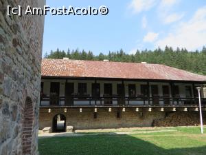 [P06] Corp de chilii la Mănăstirea Bistrița - Neamț.  » foto by tata123 🔱
 - 
<span class="allrVoted glyphicon glyphicon-heart hidden" id="av767134"></span>
<a class="m-l-10 hidden" id="sv767134" onclick="voting_Foto_DelVot(,767134,5547)" role="button">șterge vot <span class="glyphicon glyphicon-remove"></span></a>
<a id="v9767134" class=" c-red"  onclick="voting_Foto_SetVot(767134)" role="button"><span class="glyphicon glyphicon-heart-empty"></span> <b>LIKE</b> = Votează poza</a> <img class="hidden"  id="f767134W9" src="/imagini/loader.gif" border="0" /><span class="AjErrMes hidden" id="e767134ErM"></span>