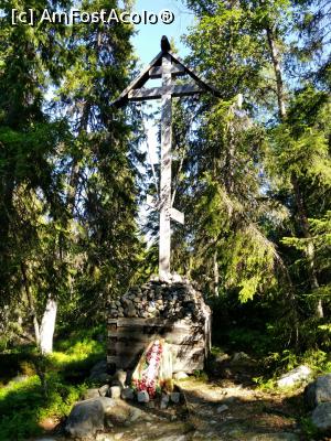 [P16] Sekirnaya Gora - troiţa de la poalele dealului (lângă Biserica cu far)  » foto by calator2000
 - 
<span class="allrVoted glyphicon glyphicon-heart hidden" id="av1052818"></span>
<a class="m-l-10 hidden" id="sv1052818" onclick="voting_Foto_DelVot(,1052818,5579)" role="button">șterge vot <span class="glyphicon glyphicon-remove"></span></a>
<a id="v91052818" class=" c-red"  onclick="voting_Foto_SetVot(1052818)" role="button"><span class="glyphicon glyphicon-heart-empty"></span> <b>LIKE</b> = Votează poza</a> <img class="hidden"  id="f1052818W9" src="/imagini/loader.gif" border="0" /><span class="AjErrMes hidden" id="e1052818ErM"></span>
