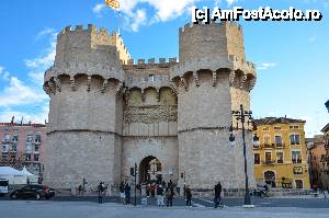 [P42] Torres de Serranos » foto by Muffin2009*
 - 
<span class="allrVoted glyphicon glyphicon-heart hidden" id="av431212"></span>
<a class="m-l-10 hidden" id="sv431212" onclick="voting_Foto_DelVot(,431212,5604)" role="button">șterge vot <span class="glyphicon glyphicon-remove"></span></a>
<a id="v9431212" class=" c-red"  onclick="voting_Foto_SetVot(431212)" role="button"><span class="glyphicon glyphicon-heart-empty"></span> <b>LIKE</b> = Votează poza</a> <img class="hidden"  id="f431212W9" src="/imagini/loader.gif" border="0" /><span class="AjErrMes hidden" id="e431212ErM"></span>