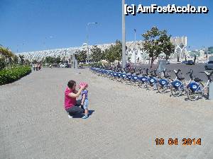 [P08] Biciclete de inchiriat si muzeul de stiinta in fundal » foto by Denisa13
 - 
<span class="allrVoted glyphicon glyphicon-heart hidden" id="av512141"></span>
<a class="m-l-10 hidden" id="sv512141" onclick="voting_Foto_DelVot(,512141,5604)" role="button">șterge vot <span class="glyphicon glyphicon-remove"></span></a>
<a id="v9512141" class=" c-red"  onclick="voting_Foto_SetVot(512141)" role="button"><span class="glyphicon glyphicon-heart-empty"></span> <b>LIKE</b> = Votează poza</a> <img class="hidden"  id="f512141W9" src="/imagini/loader.gif" border="0" /><span class="AjErrMes hidden" id="e512141ErM"></span>