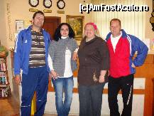 [P12] toata gasca,la receptie » foto by georgian7784
 - 
<span class="allrVoted glyphicon glyphicon-heart hidden" id="av70746"></span>
<a class="m-l-10 hidden" id="sv70746" onclick="voting_Foto_DelVot(,70746,5658)" role="button">șterge vot <span class="glyphicon glyphicon-remove"></span></a>
<a id="v970746" class=" c-red"  onclick="voting_Foto_SetVot(70746)" role="button"><span class="glyphicon glyphicon-heart-empty"></span> <b>LIKE</b> = Votează poza</a> <img class="hidden"  id="f70746W9" src="/imagini/loader.gif" border="0" /><span class="AjErrMes hidden" id="e70746ErM"></span>