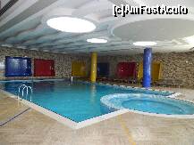 [P05] Piscina interioara - apa era calda. in partea stanga era si o piscina pentru copii » foto by Lacrimioara*
 - 
<span class="allrVoted glyphicon glyphicon-heart hidden" id="av220464"></span>
<a class="m-l-10 hidden" id="sv220464" onclick="voting_Foto_DelVot(,220464,5725)" role="button">șterge vot <span class="glyphicon glyphicon-remove"></span></a>
<a id="v9220464" class=" c-red"  onclick="voting_Foto_SetVot(220464)" role="button"><span class="glyphicon glyphicon-heart-empty"></span> <b>LIKE</b> = Votează poza</a> <img class="hidden"  id="f220464W9" src="/imagini/loader.gif" border="0" /><span class="AjErrMes hidden" id="e220464ErM"></span>