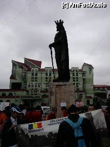 [P01] Statuia lui <s>Stefan cel Mare</s> Mircea cel Batran si in spate, hotel Valahia. » foto by ms65
 - 
<span class="allrVoted glyphicon glyphicon-heart hidden" id="av73173"></span>
<a class="m-l-10 hidden" id="sv73173" onclick="voting_Foto_DelVot(,73173,5726)" role="button">șterge vot <span class="glyphicon glyphicon-remove"></span></a>
<a id="v973173" class=" c-red"  onclick="voting_Foto_SetVot(73173)" role="button"><span class="glyphicon glyphicon-heart-empty"></span> <b>LIKE</b> = Votează poza</a> <img class="hidden"  id="f73173W9" src="/imagini/loader.gif" border="0" /><span class="AjErrMes hidden" id="e73173ErM"></span>