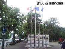 [P09] TIMISOARA - intrare in Parcul Central » foto by kmy
 - 
<span class="allrVoted glyphicon glyphicon-heart hidden" id="av74126"></span>
<a class="m-l-10 hidden" id="sv74126" onclick="voting_Foto_DelVot(,74126,5744)" role="button">șterge vot <span class="glyphicon glyphicon-remove"></span></a>
<a id="v974126" class=" c-red"  onclick="voting_Foto_SetVot(74126)" role="button"><span class="glyphicon glyphicon-heart-empty"></span> <b>LIKE</b> = Votează poza</a> <img class="hidden"  id="f74126W9" src="/imagini/loader.gif" border="0" /><span class="AjErrMes hidden" id="e74126ErM"></span>