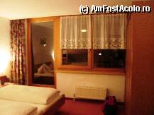 [P02] Hotel Bergheim - camera in care am fost cazati cu iesirea spre balcon » foto by mariana.olaru
 - 
<span class="allrVoted glyphicon glyphicon-heart hidden" id="av74309"></span>
<a class="m-l-10 hidden" id="sv74309" onclick="voting_Foto_DelVot(,74309,5750)" role="button">șterge vot <span class="glyphicon glyphicon-remove"></span></a>
<a id="v974309" class=" c-red"  onclick="voting_Foto_SetVot(74309)" role="button"><span class="glyphicon glyphicon-heart-empty"></span> <b>LIKE</b> = Votează poza</a> <img class="hidden"  id="f74309W9" src="/imagini/loader.gif" border="0" /><span class="AjErrMes hidden" id="e74309ErM"></span>