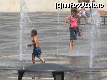 [P02] Sibiu, Piata Mare - turismul trait pe viu de un copil » foto by vini
 - 
<span class="allrVoted glyphicon glyphicon-heart hidden" id="av147458"></span>
<a class="m-l-10 hidden" id="sv147458" onclick="voting_Foto_DelVot(,147458,5760)" role="button">șterge vot <span class="glyphicon glyphicon-remove"></span></a>
<a id="v9147458" class=" c-red"  onclick="voting_Foto_SetVot(147458)" role="button"><span class="glyphicon glyphicon-heart-empty"></span> <b>LIKE</b> = Votează poza</a> <img class="hidden"  id="f147458W9" src="/imagini/loader.gif" border="0" /><span class="AjErrMes hidden" id="e147458ErM"></span>