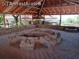 [P11] Baptisteriul Basilicii Precreștine » foto by crismis
 - 
<span class="allrVoted glyphicon glyphicon-heart hidden" id="av885758"></span>
<a class="m-l-10 hidden" id="sv885758" onclick="voting_Foto_DelVot(,885758,5763)" role="button">șterge vot <span class="glyphicon glyphicon-remove"></span></a>
<a id="v9885758" class=" c-red"  onclick="voting_Foto_SetVot(885758)" role="button"><span class="glyphicon glyphicon-heart-empty"></span> <b>LIKE</b> = Votează poza</a> <img class="hidden"  id="f885758W9" src="/imagini/loader.gif" border="0" /><span class="AjErrMes hidden" id="e885758ErM"></span>