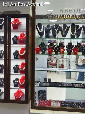 [P30] Magazin de bijuterii in Bazarul vechi » foto by fredutza
 - 
<span class="allrVoted glyphicon glyphicon-heart hidden" id="av1498988"></span>
<a class="m-l-10 hidden" id="sv1498988" onclick="voting_Foto_DelVot(,1498988,5763)" role="button">șterge vot <span class="glyphicon glyphicon-remove"></span></a>
<a id="v91498988" class=" c-red"  onclick="voting_Foto_SetVot(1498988)" role="button"><span class="glyphicon glyphicon-heart-empty"></span> <b>LIKE</b> = Votează poza</a> <img class="hidden"  id="f1498988W9" src="/imagini/loader.gif" border="0" /><span class="AjErrMes hidden" id="e1498988ErM"></span>