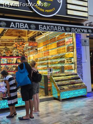 [P31] Magazin de dulciuri in Bazarul vechi » foto by fredutza
 - 
<span class="allrVoted glyphicon glyphicon-heart hidden" id="av1498989"></span>
<a class="m-l-10 hidden" id="sv1498989" onclick="voting_Foto_DelVot(,1498989,5763)" role="button">șterge vot <span class="glyphicon glyphicon-remove"></span></a>
<a id="v91498989" class=" c-red"  onclick="voting_Foto_SetVot(1498989)" role="button"><span class="glyphicon glyphicon-heart-empty"></span> <b>LIKE</b> = Votează poza</a> <img class="hidden"  id="f1498989W9" src="/imagini/loader.gif" border="0" /><span class="AjErrMes hidden" id="e1498989ErM"></span>