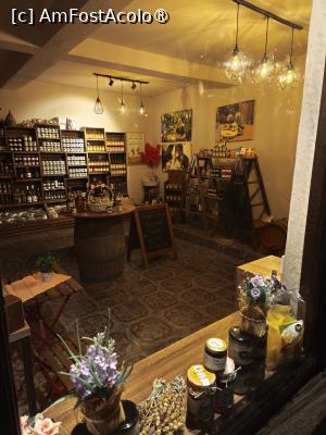 [P43] Magazin cu specialități și delicatese » foto by fredutza
 - 
<span class="allrVoted glyphicon glyphicon-heart hidden" id="av1499001"></span>
<a class="m-l-10 hidden" id="sv1499001" onclick="voting_Foto_DelVot(,1499001,5763)" role="button">șterge vot <span class="glyphicon glyphicon-remove"></span></a>
<a id="v91499001" class=" c-red"  onclick="voting_Foto_SetVot(1499001)" role="button"><span class="glyphicon glyphicon-heart-empty"></span> <b>LIKE</b> = Votează poza</a> <img class="hidden"  id="f1499001W9" src="/imagini/loader.gif" border="0" /><span class="AjErrMes hidden" id="e1499001ErM"></span>