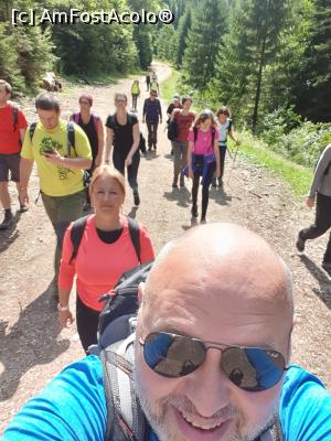 [P40] noi și restul lumii » foto by robert
 - 
<span class="allrVoted glyphicon glyphicon-heart hidden" id="av1183137"></span>
<a class="m-l-10 hidden" id="sv1183137" onclick="voting_Foto_DelVot(,1183137,5764)" role="button">șterge vot <span class="glyphicon glyphicon-remove"></span></a>
<a id="v91183137" class=" c-red"  onclick="voting_Foto_SetVot(1183137)" role="button"><span class="glyphicon glyphicon-heart-empty"></span> <b>LIKE</b> = Votează poza</a> <img class="hidden"  id="f1183137W9" src="/imagini/loader.gif" border="0" /><span class="AjErrMes hidden" id="e1183137ErM"></span>