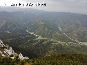 [P23] Ce frumos se vede de aici Munții T&icirc;mașului și Iezer Păpușa. » foto by Mika
 - 
<span class="allrVoted glyphicon glyphicon-heart hidden" id="av1195036"></span>
<a class="m-l-10 hidden" id="sv1195036" onclick="voting_Foto_DelVot(,1195036,5764)" role="button">șterge vot <span class="glyphicon glyphicon-remove"></span></a>
<a id="v91195036" class=" c-red"  onclick="voting_Foto_SetVot(1195036)" role="button"><span class="glyphicon glyphicon-heart-empty"></span> <b>LIKE</b> = Votează poza</a> <img class="hidden"  id="f1195036W9" src="/imagini/loader.gif" border="0" /><span class="AjErrMes hidden" id="e1195036ErM"></span>