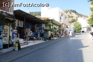 [P23] Creta, Kritsa, Magazinul Physis of Crete pe strada Oulof Palme cu uleiurile renumite, cel verde, mai sus de Biserica Panagia Odigitria aflată vizavi.... » foto by mprofeanu
 - 
<span class="allrVoted glyphicon glyphicon-heart hidden" id="av1280757"></span>
<a class="m-l-10 hidden" id="sv1280757" onclick="voting_Foto_DelVot(,1280757,5820)" role="button">șterge vot <span class="glyphicon glyphicon-remove"></span></a>
<a id="v91280757" class=" c-red"  onclick="voting_Foto_SetVot(1280757)" role="button"><span class="glyphicon glyphicon-heart-empty"></span> <b>LIKE</b> = Votează poza</a> <img class="hidden"  id="f1280757W9" src="/imagini/loader.gif" border="0" /><span class="AjErrMes hidden" id="e1280757ErM"></span>