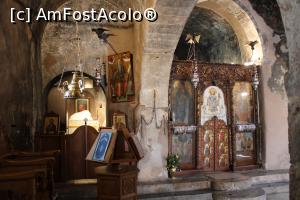 [P14] Creta, Mănăstirea Panagia Kera Kardiotissa, Biserica Nașterea Maicii Domnului, Altarul și Lanțul cu care au fost înlănțuită prima Icoană Făcătoare de Minuni » foto by mprofeanu
 - 
<span class="allrVoted glyphicon glyphicon-heart hidden" id="av1282393"></span>
<a class="m-l-10 hidden" id="sv1282393" onclick="voting_Foto_DelVot(,1282393,5820)" role="button">șterge vot <span class="glyphicon glyphicon-remove"></span></a>
<a id="v91282393" class=" c-red"  onclick="voting_Foto_SetVot(1282393)" role="button"><span class="glyphicon glyphicon-heart-empty"></span> <b>LIKE</b> = Votează poza</a> <img class="hidden"  id="f1282393W9" src="/imagini/loader.gif" border="0" /><span class="AjErrMes hidden" id="e1282393ErM"></span>