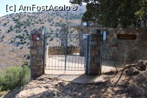 [P43] Creta, Platoul Lasithi, Intrarea încuiată de la Peștera lui Zeus (Diktaion Andron) » foto by mprofeanu
 - 
<span class="allrVoted glyphicon glyphicon-heart hidden" id="av1282422"></span>
<a class="m-l-10 hidden" id="sv1282422" onclick="voting_Foto_DelVot(,1282422,5820)" role="button">șterge vot <span class="glyphicon glyphicon-remove"></span></a>
<a id="v91282422" class=" c-red"  onclick="voting_Foto_SetVot(1282422)" role="button"><span class="glyphicon glyphicon-heart-empty"></span> <b>LIKE</b> = Votează poza</a> <img class="hidden"  id="f1282422W9" src="/imagini/loader.gif" border="0" /><span class="AjErrMes hidden" id="e1282422ErM"></span>