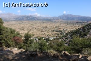 [P44] Creta, Platoul Lasithi înconjurat de munți ca zidurile unei cetăți, poză făcută de sus de la Peștera lui Zeus, doar pentru atât și merită urcat acolo... » foto by mprofeanu
 - 
<span class="allrVoted glyphicon glyphicon-heart hidden" id="av1282423"></span>
<a class="m-l-10 hidden" id="sv1282423" onclick="voting_Foto_DelVot(,1282423,5820)" role="button">șterge vot <span class="glyphicon glyphicon-remove"></span></a>
<a id="v91282423" class=" c-red"  onclick="voting_Foto_SetVot(1282423)" role="button"><span class="glyphicon glyphicon-heart-empty"></span> <b>LIKE</b> = Votează poza</a> <img class="hidden"  id="f1282423W9" src="/imagini/loader.gif" border="0" /><span class="AjErrMes hidden" id="e1282423ErM"></span>