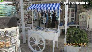 [P89] Plaka, magazin de suveniruri... mai de fiţe » foto by crismis
 - 
<span class="allrVoted glyphicon glyphicon-heart hidden" id="av628602"></span>
<a class="m-l-10 hidden" id="sv628602" onclick="voting_Foto_DelVot(,628602,5820)" role="button">șterge vot <span class="glyphicon glyphicon-remove"></span></a>
<a id="v9628602" class=" c-red"  onclick="voting_Foto_SetVot(628602)" role="button"><span class="glyphicon glyphicon-heart-empty"></span> <b>LIKE</b> = Votează poza</a> <img class="hidden"  id="f628602W9" src="/imagini/loader.gif" border="0" /><span class="AjErrMes hidden" id="e628602ErM"></span>