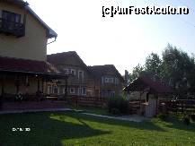 [P14] Curteapensiunii unde am stat cazati adica Bucovina » foto by aurelia radu*
 - 
<span class="allrVoted glyphicon glyphicon-heart hidden" id="av77246"></span>
<a class="m-l-10 hidden" id="sv77246" onclick="voting_Foto_DelVot(,77246,5828)" role="button">șterge vot <span class="glyphicon glyphicon-remove"></span></a>
<a id="v977246" class=" c-red"  onclick="voting_Foto_SetVot(77246)" role="button"><span class="glyphicon glyphicon-heart-empty"></span> <b>LIKE</b> = Votează poza</a> <img class="hidden"  id="f77246W9" src="/imagini/loader.gif" border="0" /><span class="AjErrMes hidden" id="e77246ErM"></span>