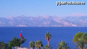 [P04] Marea si muntii Taurus d p balcon » foto by lorenzolamas
 - 
<span class="allrVoted glyphicon glyphicon-heart hidden" id="av684132"></span>
<a class="m-l-10 hidden" id="sv684132" onclick="voting_Foto_DelVot(,684132,5833)" role="button">șterge vot <span class="glyphicon glyphicon-remove"></span></a>
<a id="v9684132" class=" c-red"  onclick="voting_Foto_SetVot(684132)" role="button"><span class="glyphicon glyphicon-heart-empty"></span> <b>LIKE</b> = Votează poza</a> <img class="hidden"  id="f684132W9" src="/imagini/loader.gif" border="0" /><span class="AjErrMes hidden" id="e684132ErM"></span>