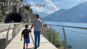 [P38] Ciclo Pedonale Limone Sul Garda » foto by Catalina E
 - 
<span class="allrVoted glyphicon glyphicon-heart hidden" id="av1437641"></span>
<a class="m-l-10 hidden" id="sv1437641" onclick="voting_Foto_DelVot(,1437641,5852)" role="button">șterge vot <span class="glyphicon glyphicon-remove"></span></a>
<a id="v91437641" class=" c-red"  onclick="voting_Foto_SetVot(1437641)" role="button"><span class="glyphicon glyphicon-heart-empty"></span> <b>LIKE</b> = Votează poza</a> <img class="hidden"  id="f1437641W9" src="/imagini/loader.gif" border="0" /><span class="AjErrMes hidden" id="e1437641ErM"></span>