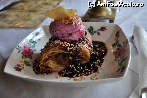 [P04] strudel cu mere si inghetata » foto by anema*
 - 
<span class="allrVoted glyphicon glyphicon-heart hidden" id="av526248"></span>
<a class="m-l-10 hidden" id="sv526248" onclick="voting_Foto_DelVot(,526248,5855)" role="button">șterge vot <span class="glyphicon glyphicon-remove"></span></a>
<a id="v9526248" class=" c-red"  onclick="voting_Foto_SetVot(526248)" role="button"><span class="glyphicon glyphicon-heart-empty"></span> <b>LIKE</b> = Votează poza</a> <img class="hidden"  id="f526248W9" src="/imagini/loader.gif" border="0" /><span class="AjErrMes hidden" id="e526248ErM"></span>