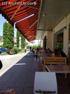[P02] Terasa restaurantului la jumătate din cantitate. » foto by nelu73
 - 
<span class="allrVoted glyphicon glyphicon-heart hidden" id="av1165962"></span>
<a class="m-l-10 hidden" id="sv1165962" onclick="voting_Foto_DelVot(,1165962,5855)" role="button">șterge vot <span class="glyphicon glyphicon-remove"></span></a>
<a id="v91165962" class=" c-red"  onclick="voting_Foto_SetVot(1165962)" role="button"><span class="glyphicon glyphicon-heart-empty"></span> <b>LIKE</b> = Votează poza</a> <img class="hidden"  id="f1165962W9" src="/imagini/loader.gif" border="0" /><span class="AjErrMes hidden" id="e1165962ErM"></span>