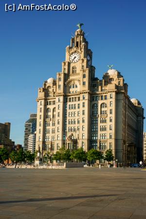 [P03] Royal Liver Building » foto by alxmst
 - 
<span class="allrVoted glyphicon glyphicon-heart hidden" id="av1163819"></span>
<a class="m-l-10 hidden" id="sv1163819" onclick="voting_Foto_DelVot(,1163819,5858)" role="button">șterge vot <span class="glyphicon glyphicon-remove"></span></a>
<a id="v91163819" class=" c-red"  onclick="voting_Foto_SetVot(1163819)" role="button"><span class="glyphicon glyphicon-heart-empty"></span> <b>LIKE</b> = Votează poza</a> <img class="hidden"  id="f1163819W9" src="/imagini/loader.gif" border="0" /><span class="AjErrMes hidden" id="e1163819ErM"></span>