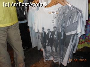 [P13] Liverpool - The Beatles Story, tricouri.  » foto by iulianic
 - 
<span class="allrVoted glyphicon glyphicon-heart hidden" id="av827310"></span>
<a class="m-l-10 hidden" id="sv827310" onclick="voting_Foto_DelVot(,827310,5858)" role="button">șterge vot <span class="glyphicon glyphicon-remove"></span></a>
<a id="v9827310" class=" c-red"  onclick="voting_Foto_SetVot(827310)" role="button"><span class="glyphicon glyphicon-heart-empty"></span> <b>LIKE</b> = Votează poza</a> <img class="hidden"  id="f827310W9" src="/imagini/loader.gif" border="0" /><span class="AjErrMes hidden" id="e827310ErM"></span>